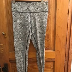 Lululemon tights with lining